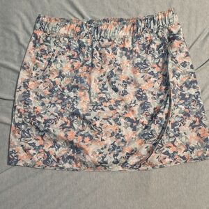 Floral Elastic-Waist Skort in Coral and Light Green